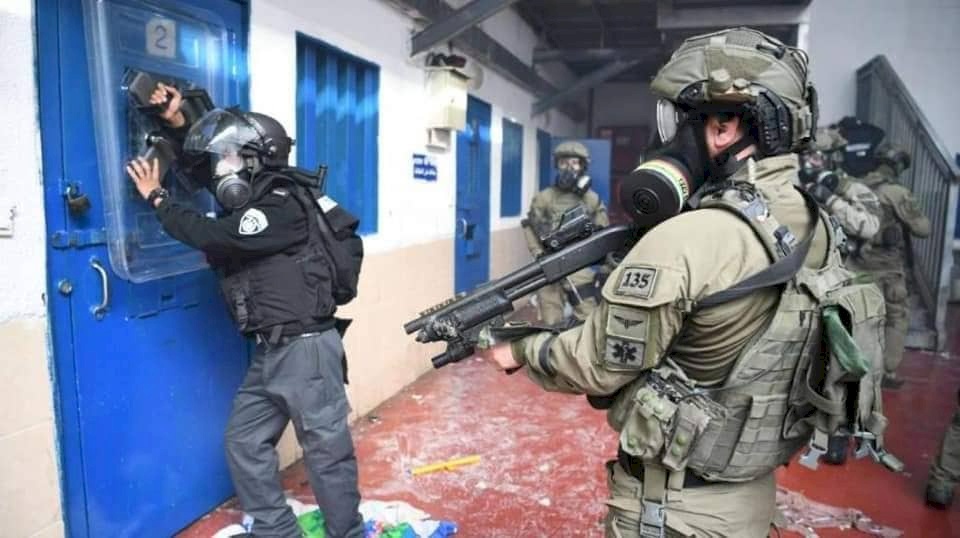 التوصل لاتفاق بين ممثلي الأسرى وإدارة عوفر