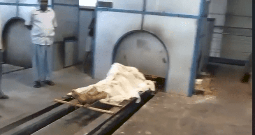 بالفيديو .. مشاهد صادمة .. أفران لحرق الموتى في هذه الدولة