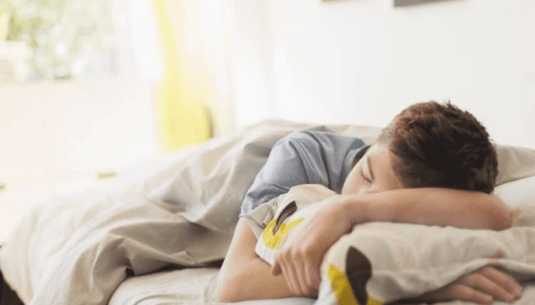 كيف يستمر الدماغ في الإدراك أثناء النوم؟
