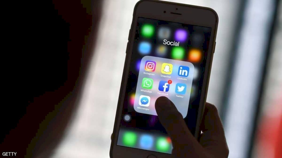 دمج "فيسبوك ماسنجر وإنستغرام وواتساب".. ماذا سيفعل بك؟