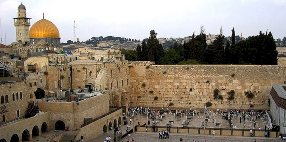 مشروع التلفريك في مدينة القدس المحتلة يدخل حيّز التنفيذ