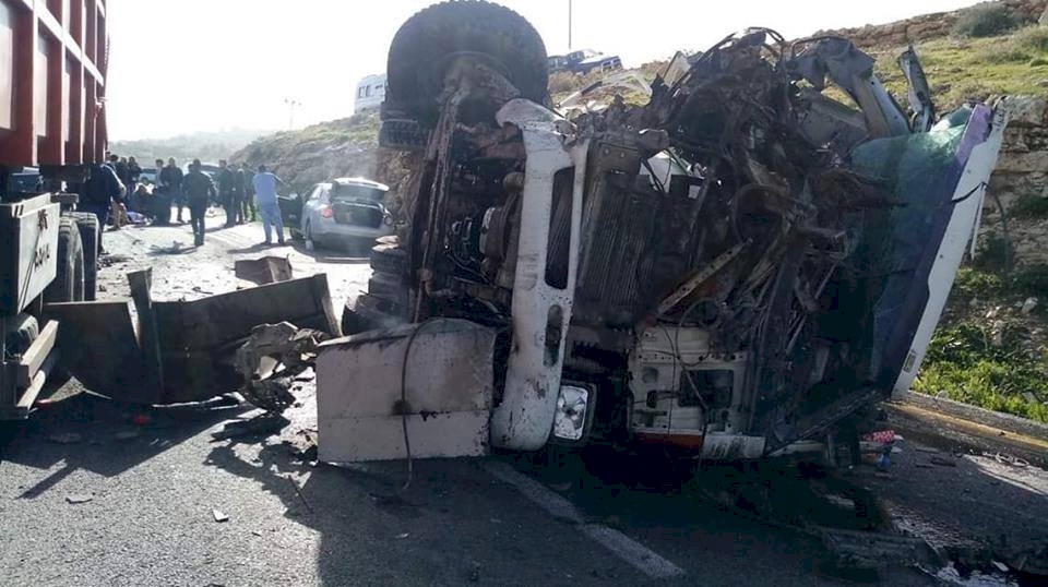 بالفيديو .. اصابات بحادث سير مروع قرب بيت لحم