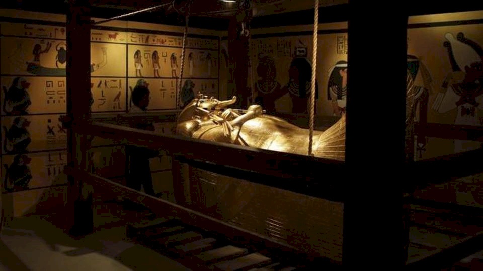 مصر تتسلم مقبرة توت عنخ آمون بعد ترميمها