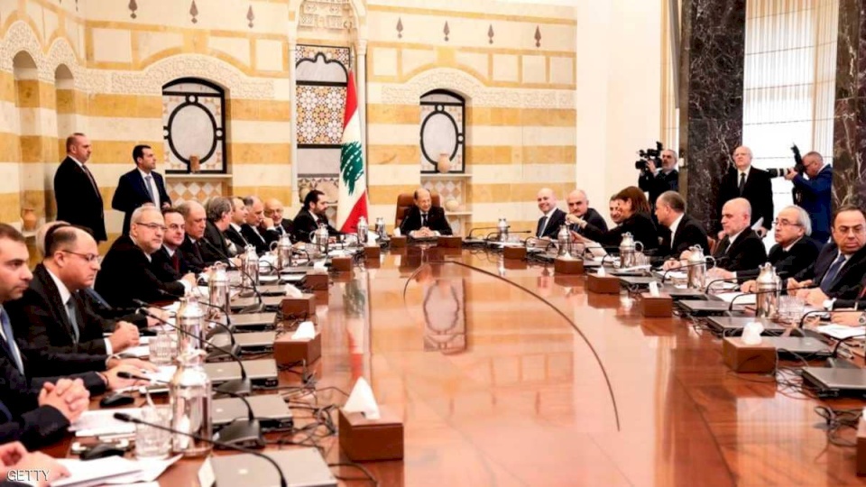الحكومة اللبنانية تعقد أولى جلساتها