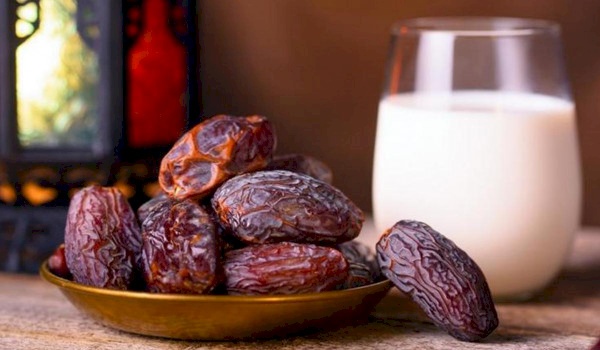رجيم التمر واللبن لخسارة 5 كيلو أسبوعيًّا