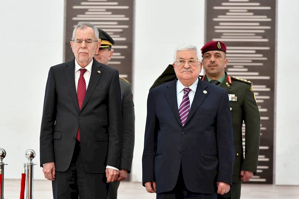 بالفيديو: تفاصيل اجتماع الرئيس عباس مع نظيره النمساوي