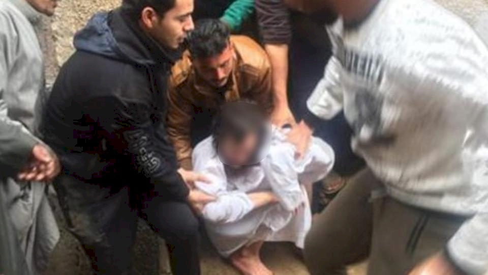 مصرية حبست طفلها 10 سنوات بغرفة مظلمة.. لن تتوقع ما حدث