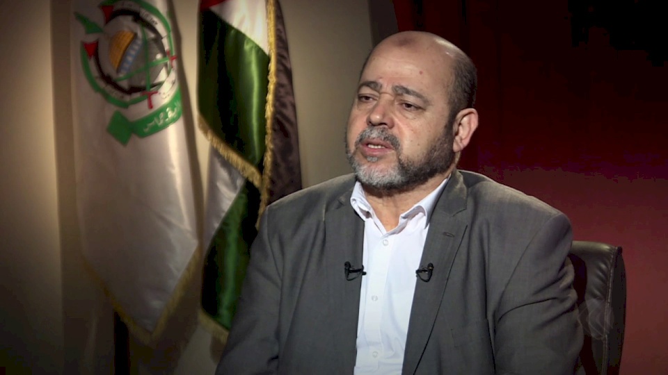 أبو مرزوق يعلق على قطع رواتب 263 من الكوادر الصحية في غزة