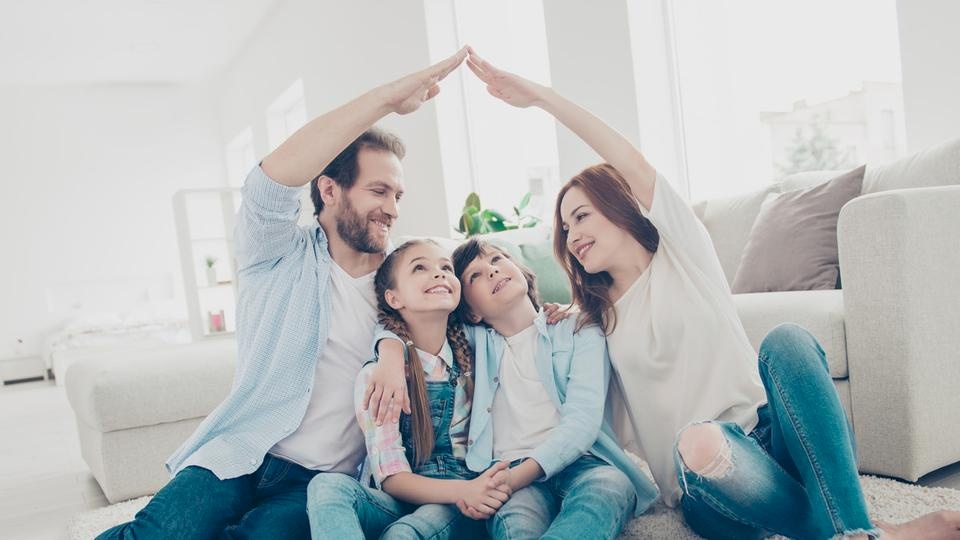 "الهليكوبتر".. الطريقة الأفضل لتربية الأبناء