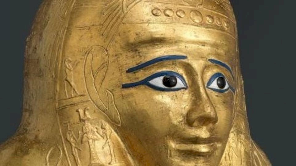مصر تستعيد تابوتاً أثرياً مذهباً تم تهريبه لأميركا