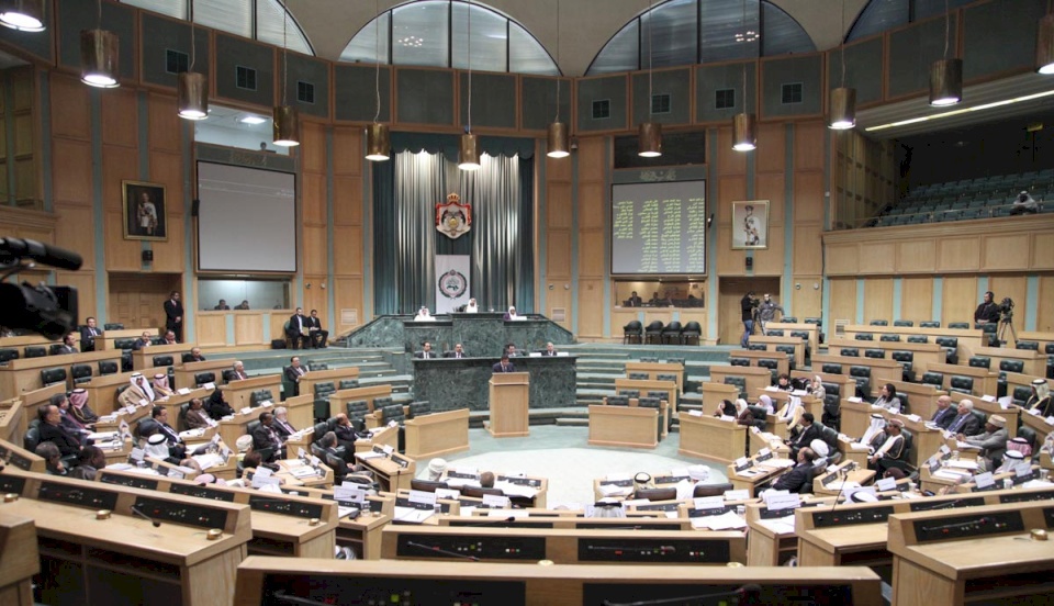 البرلمان الأردني يُطالب بطرد السفير الإسرائيلي 
