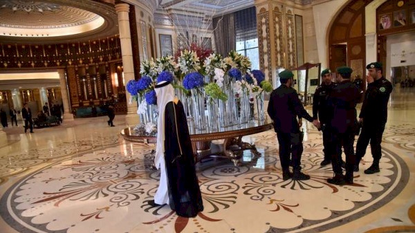ملياردير سعودي كان مُحتجزاً بفندق "ريتز كارلتون" يُعلن إفلاسه