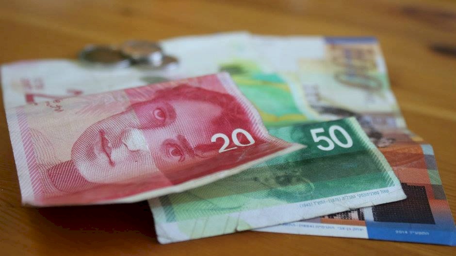 الحكومة تنفي خبراً تناقلته وسائل اعلام بخصوص الرواتب