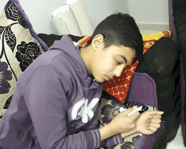 الاحتلال يصيب 30 طفلا بالخليل