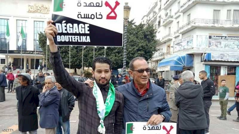 المئات يتظاهرون في الجزائر ضد ترشح بوتفليقة لولاية خامسة