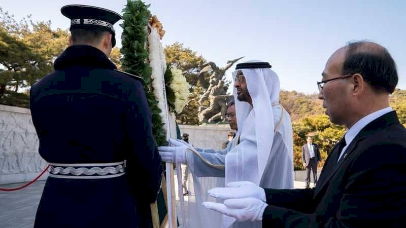ولي عهد أبوظبي يبدأ زيارة رسمية إلى كوريا الجنوبية