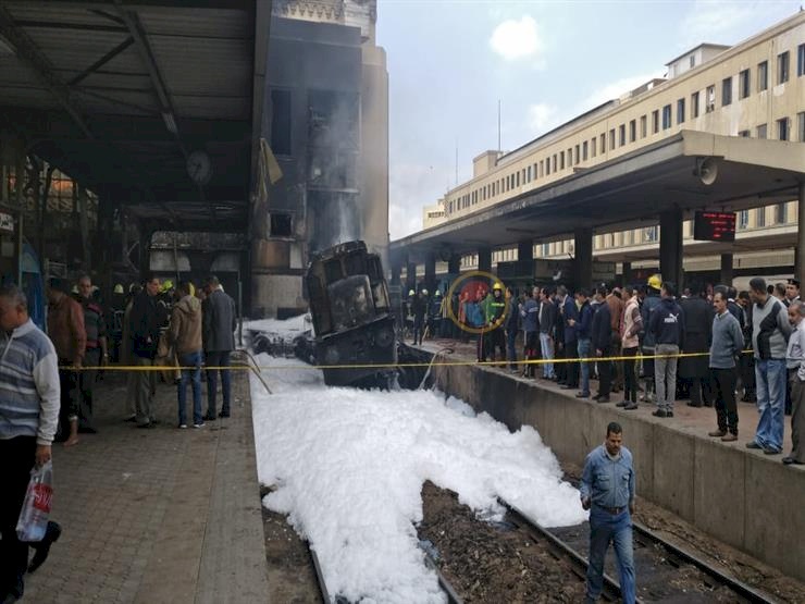 ارتفاع عدد ضحايا حادث قاطرة محطة مصر إلى 25 قتيلا و40 مصابا
