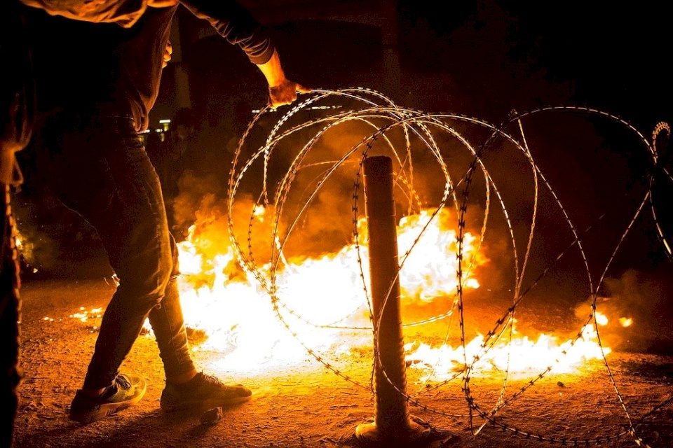 الاحتلال يقتحم البيرة واصابات بالاختناق