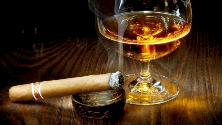 ماذا قالت دراسة جديدة عن التدخين والكحول ؟