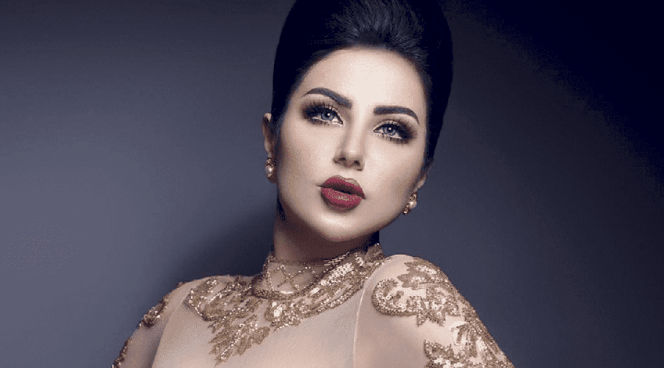 صورة... فضيحة حليمة بولند في البحر الميت