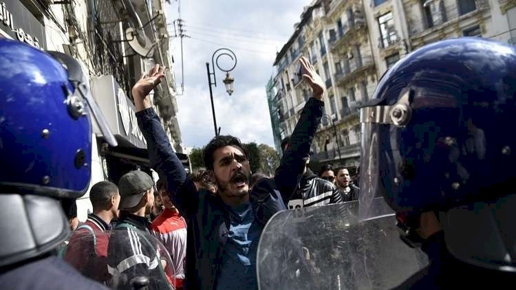 تجدد المظاهرات في الجزائر 