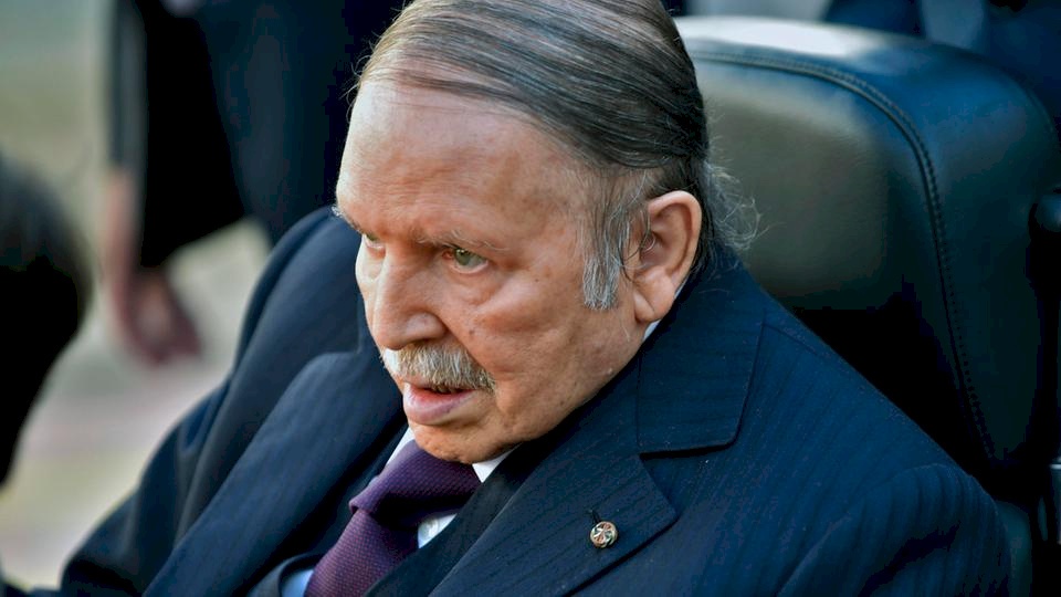 الجزائر.. ترقب لقرارات جديدة بعد عودة بوتفليقة