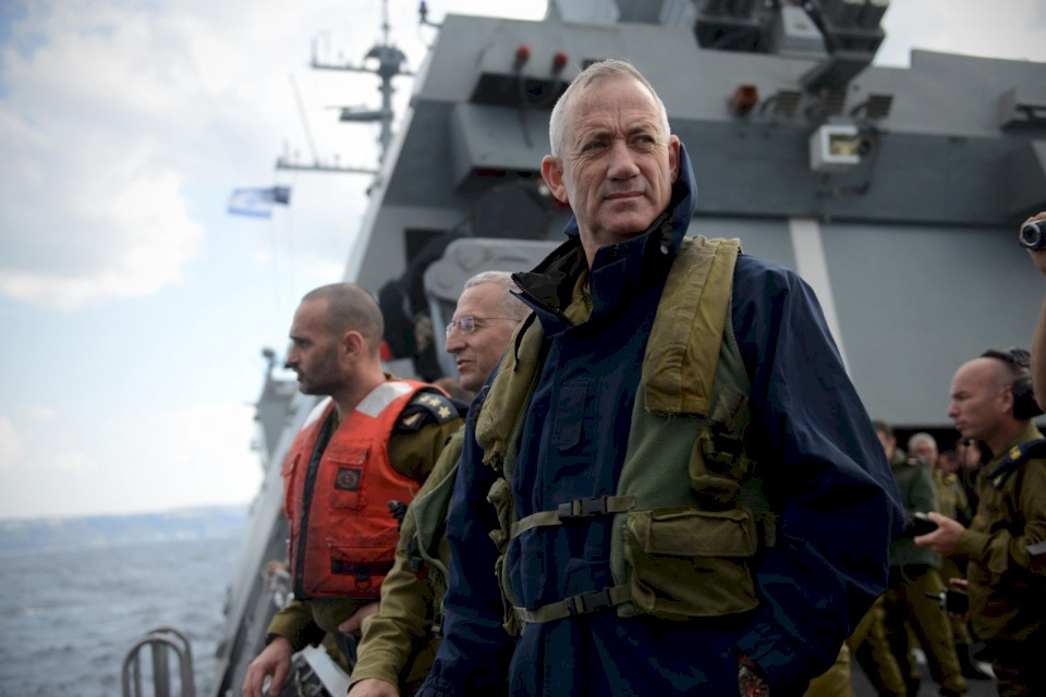 في حال فاز بالانتخابات...غانتس يهدد بالعودة للاغتيالات 