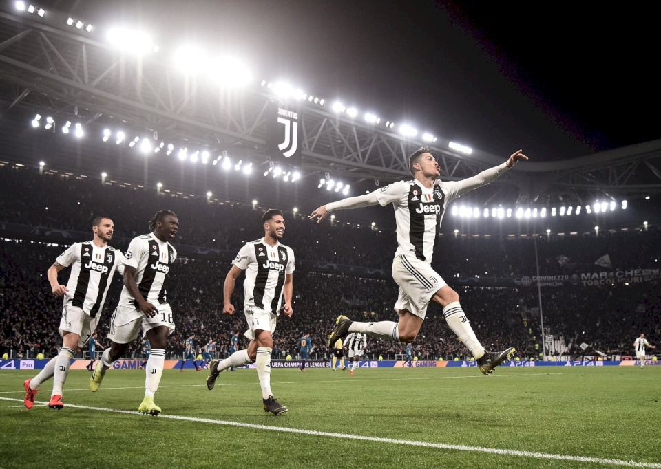 رونالدو يقترب من لقب "هدّاف كوكب الأرض"