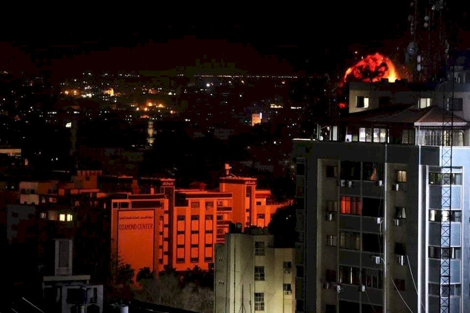 قصف إسرائيلي على غزة الآن