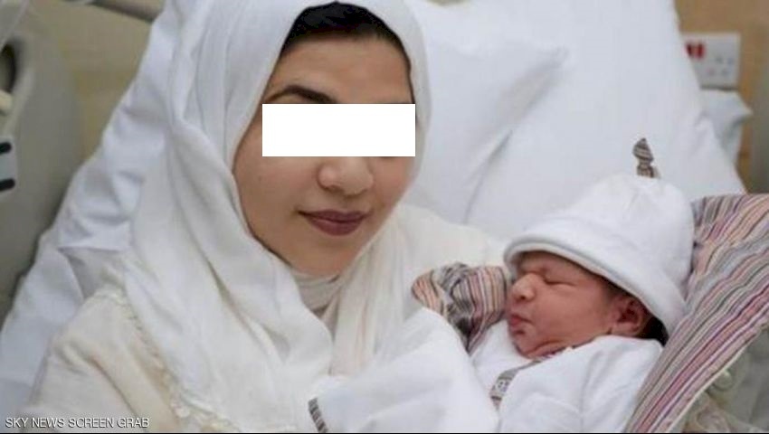 امرأة تلد مرتين في شهر واحد!