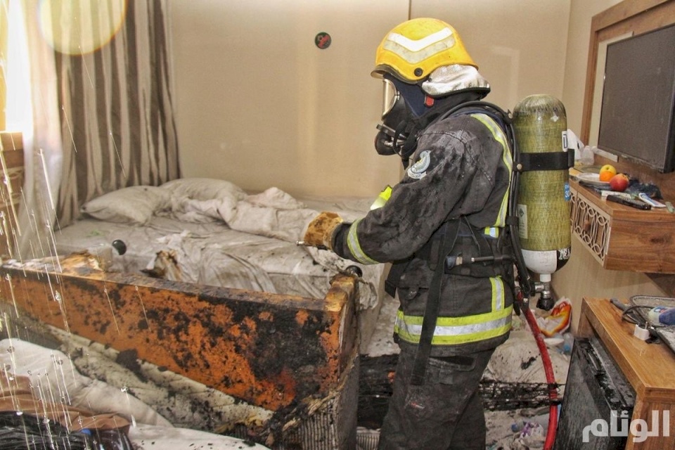 شاهد: إجلاء 700 معتمر إثر حريق داخل فندق في مكة المكرمة