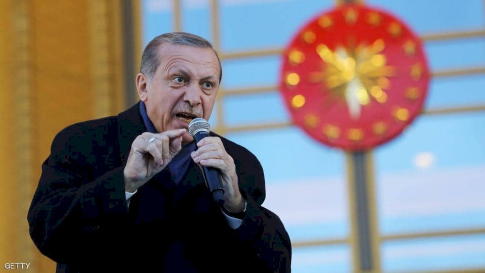 أردوغان يتحدى واشنطن.. ويتمسك بـ"الصواريخ الروسية"