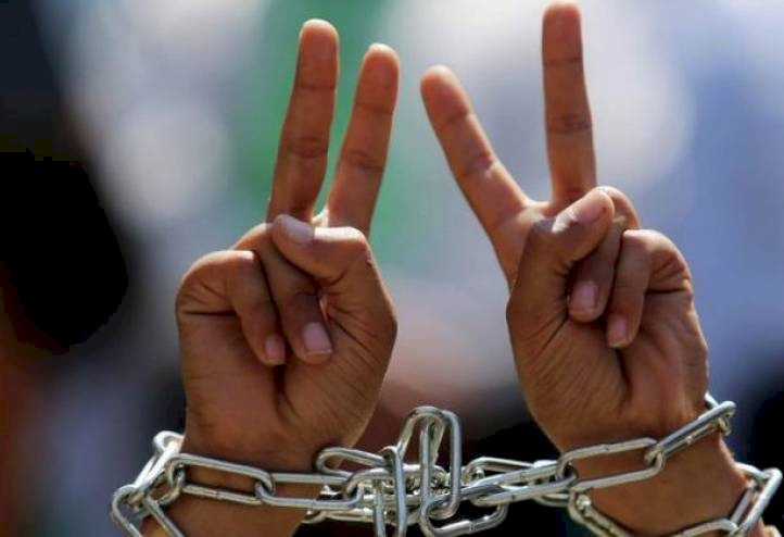 تمديد الحوار بين الأسرى وإدارة سجون الاحتلال ليوم غد الأحد