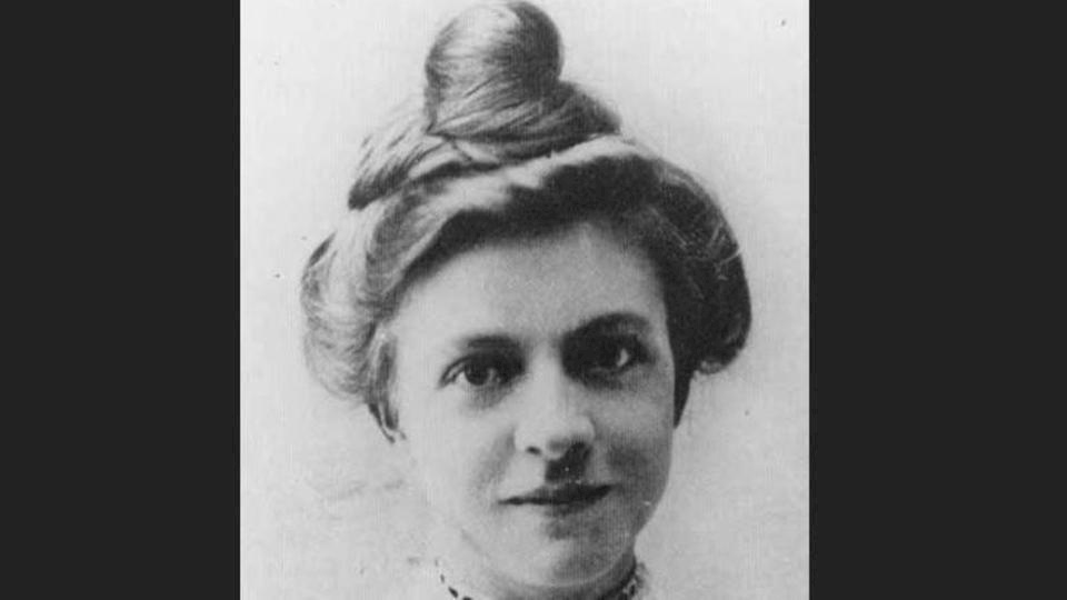 فتاة ضحت بشبابها وماتت من أجل إنقاذ البشر من مرض قاتل