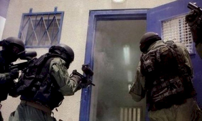  اقتحامات وضغوطات على الأسرى