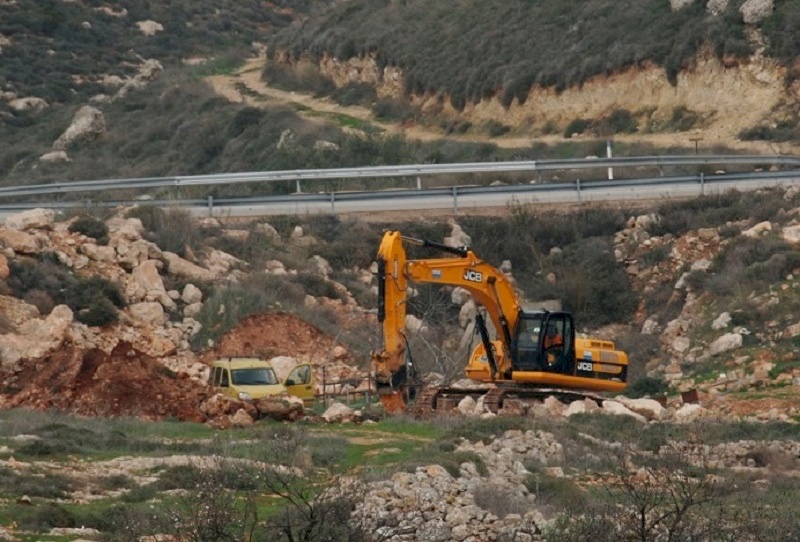 مشروع استيطاني لشق طريق يمزق قرى نابلس 