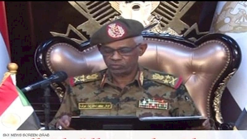 بالفيديو.. الجيش السوداني يعزل البشير