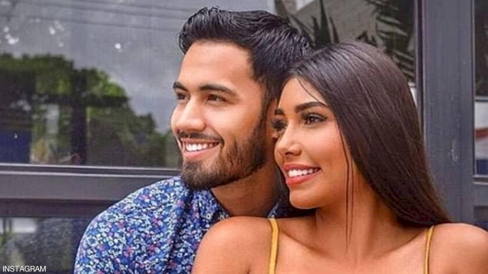 تجريد ملكة جمال من لقبها ..والسبب؟