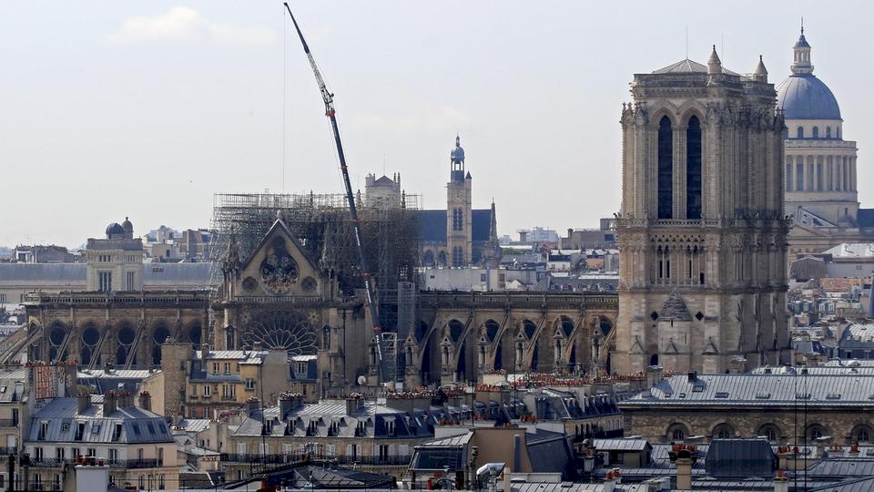 فرنسا تطلق مسابقة عالمية لإعادة بناء برج نوتردام