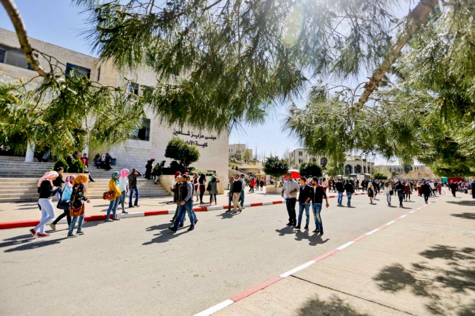أمريكا تحاول سحب الجنسية من أحد خريجي جامعة بيرزيت