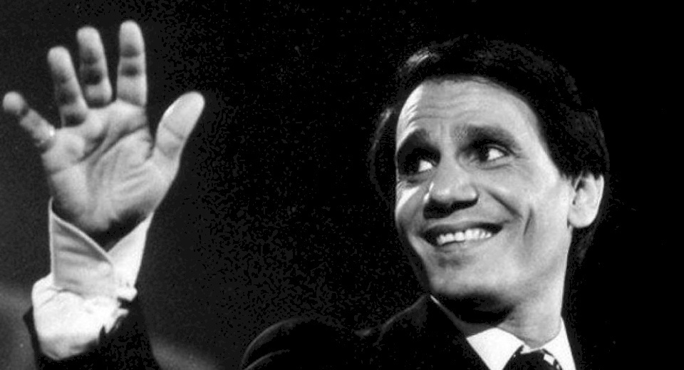 شاهد..صورة نادرة لأساطير الفن الجميل في زيارة إلى غزة