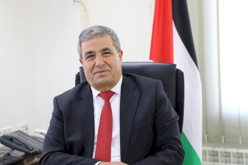 الرئيس عباس يعين أبو عوض رئيسا لبكدار خلفا لاشتية