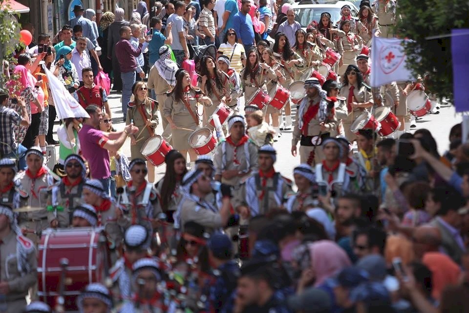 الطوائف المسيحية تحتفل بسبت النور