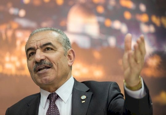 اشتية:  نمر بظروف صعبة