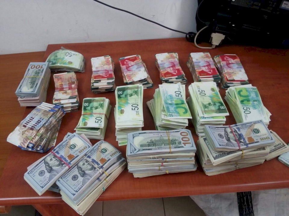 الشرطة تكشف قضية نصب كبيرة في رام الله