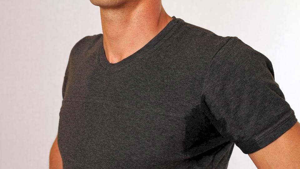 نصائح هامة تخفف من "إحراج" التعرق الزائد