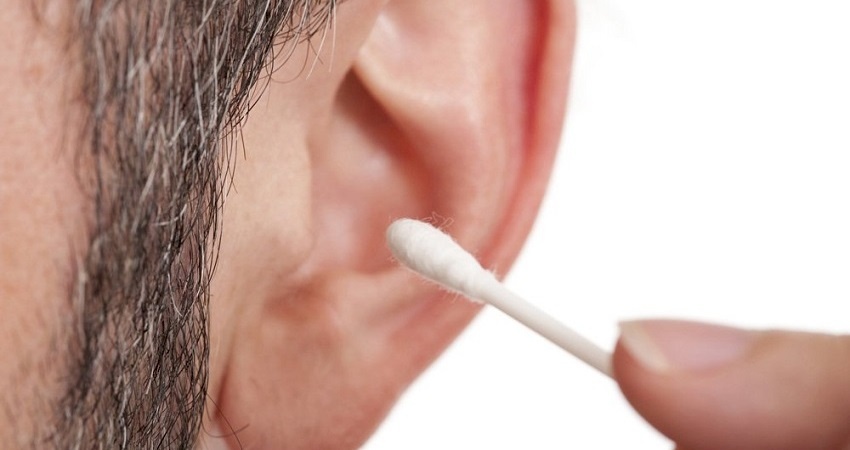 كارثة في الدماغ بسبب "عود الأذن"