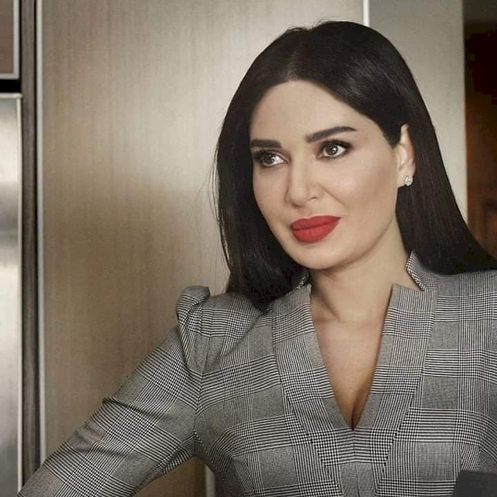 سيرين عبد النور تكشف عن سرّ إعتمادها الحمرة الحمراء في الهيبة