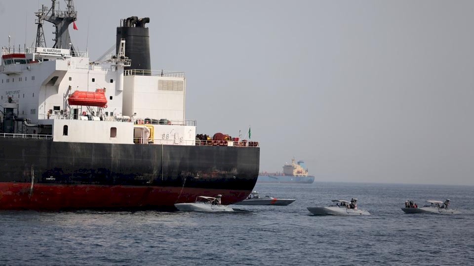 مسؤول أميركي: إيران وراء الاعتداء على سفن الفجيرة