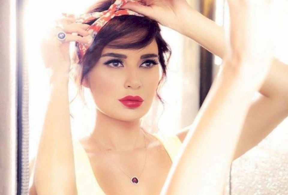 سرين عبد النور تحسم الجدل: لهذا السبب أضع أحمر الشفاه طوال الوقت في "الهيبة"